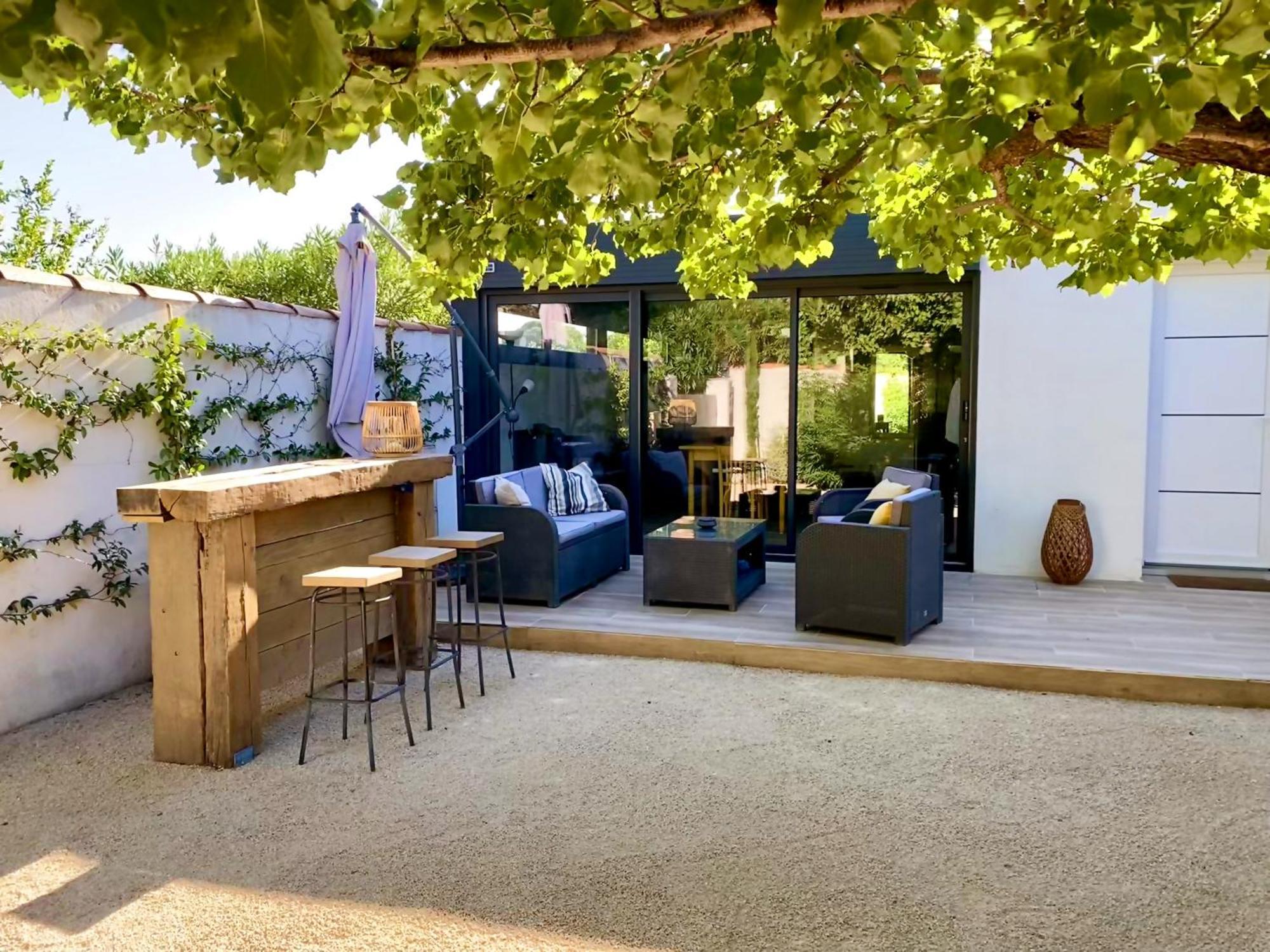 Maisonnette Au Coeur Des Alpilles Mouries Exteriör bild